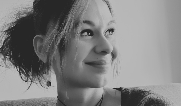 Isabelle, énergéticienne en soins énergétiques et numérologie.